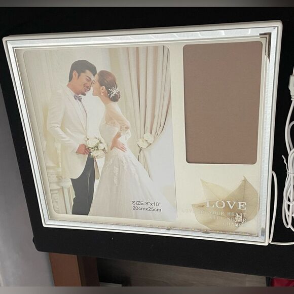 Premium quality Wedding photo frame with LED lights - Picture 1 of 9